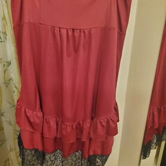 Maroon Hi Low Skirt with Drawstring Rouching - Picture 6 of 6